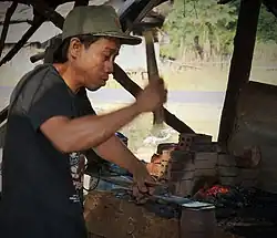 Forgeron à Houayhe.