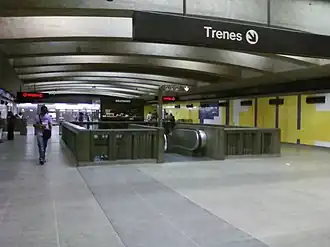 Intérieur de la station en mai 2010