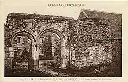 Le vieux manoir de Kerviziou vers 1925 (carte postale).
