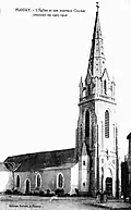 Plouay : l'église paroissiale avec son nouveau clocher vers 1925 (carte postale).