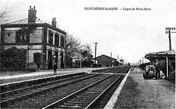 L'ancienne gare de Plounérin au début du XXe&nbsp;siècle.