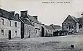 La place du bourg de Plufur vers 1920.