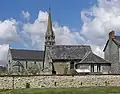 L'ancienne et la nouvelle église de Pocé-les-Bois.