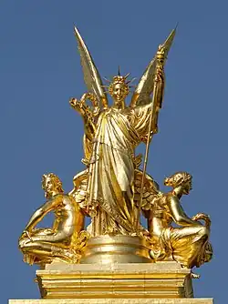La Poésie, Paris, couronnement droit de l'Opéra Garnier.
