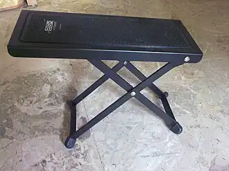 Repose-pied pour pratique de la guitare