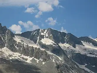 La pointe des Volnets depuis les Barmés au nord-est.