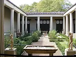 Péristyle de la maison des Vettii de Pompéi.