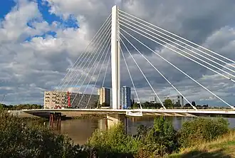 Le pont en construction en septembre 2010, vu du sud-ouest.
