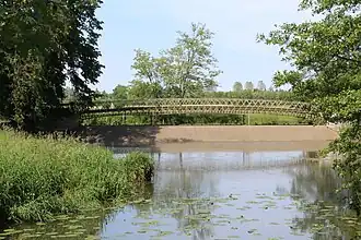 Ruisseau de Montbattant et pont de la Cascade.