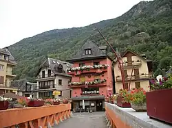 Pont de Les sur la Garonne.