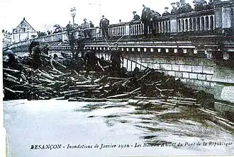 Le pont de la République.
