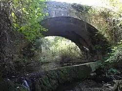 Pont médiéval du Répétier, sur l’ancienne voie domitienne