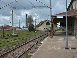 La voie B, la remise et les faisceaux de la gare de Pontarlier le 10 avril 2024.