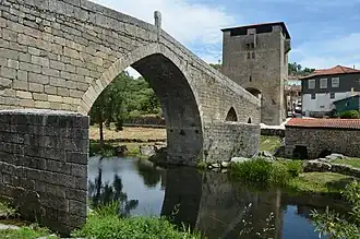 Le pont fortifié.