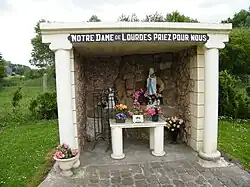 Réplique de la grotte de Lourdes.