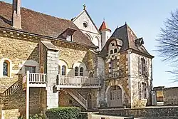 Le bâtiment des convers des XIIe et XVIIe&nbsp;siècles.