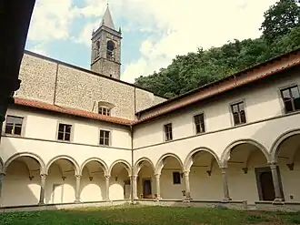 Chiostro della Chiesa della Santissima Annunziata.
