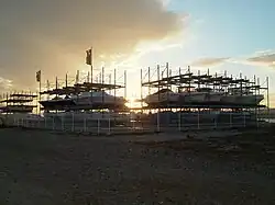 Le port à sec Port Adhoc…