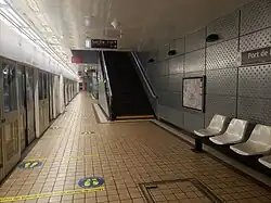 Vue générale du quai (52 mètres) en direction de Saint-Philibert