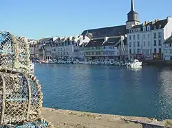 Quais Jacques-le-Blanc vu du chemin de halage.