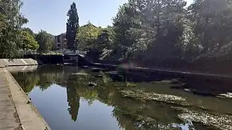 Écluse de l'embranchement de Croix au port du Dragon avec les embranchements vers Croix et Villeneuve d'Ascq.