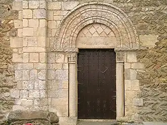 Le portail nord classé.