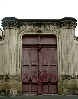 Portail de l'hôtel.