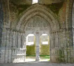 Autre vue du portail nord.