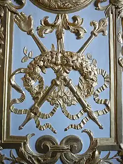 Détail de la porte d'entrée du Grand Appartement du Roi au château de Versailles.