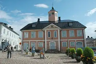 L'ancien hôtel de ville.