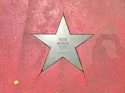 Description de l'image Potsdamer Platz Filmmuseum Boulevard der Stars Heike Merker.jpg.