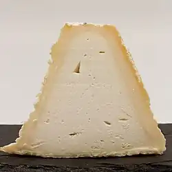 L'intérieur du pouligny (150&nbsp;g) en 2015.