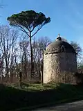 Pigeonnier près du château de Cazeneuve (déc.&nbsp;2012)
