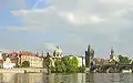 Panorama depuis la Vltava avec le pont Charles
