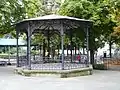 Kiosque à musique devant le château Letna