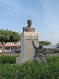 Mémorial au médecin António Lereno