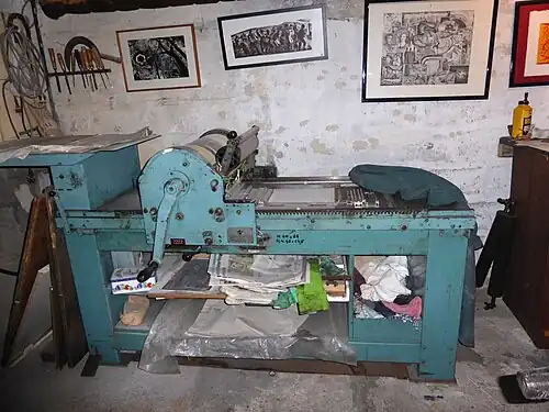 Presse typographique dans l'atelier de Robert Chemin à Rouen