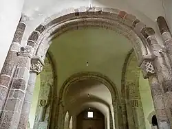 Église Saint-Beheau : croisée du transept.