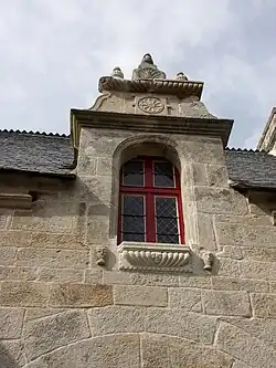 Lucarne de la façade sud.