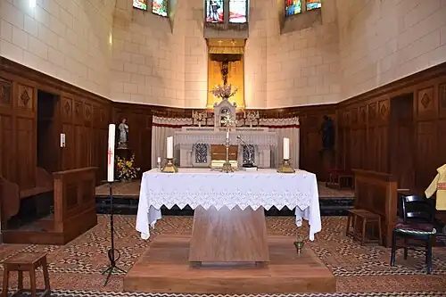 Le choeur.