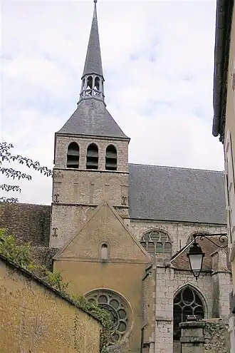 Vue sud-ouest de l'église Sainte-Croix (sept.&nbsp;2006)
