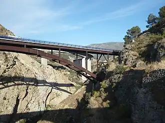 Aperçu du 3e pont sur l'Ízbor, pour l'A-44