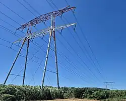 Pylônes de type Trianon 400 kV 4 ternes.