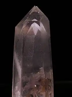 Quartz « Fantôme » -Minas Gerais - Brésil (7,8&nbsp;×&nbsp;2,2&nbsp;cm).