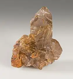 Quartz à rutile - Minas Gerais - Brésil (6&nbsp;×&nbsp;6&nbsp;cm).
