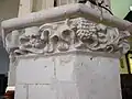 Détail de chapiteau dans la chapelle.