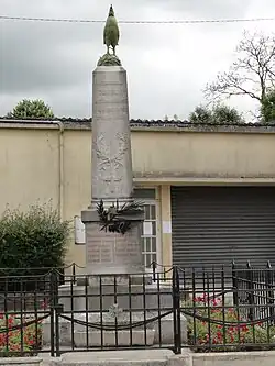 Monument aux morts.