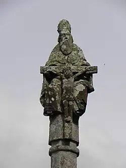Quimper (Kerfeunteun) : le calvaire du placître de l'église de la Trinité, partie sommitale