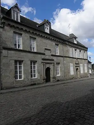 Les deux maisons, 5-7 rue Notre-Dame.