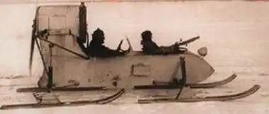 Photo d'un petit modèle datant de la Seconde Guerre mondiale appelé RF-8